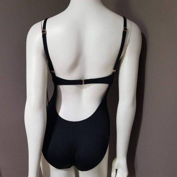 La Blanca Twist-Front Keyhole One-Piece Swimsuit -Black - Picture 4 of 9